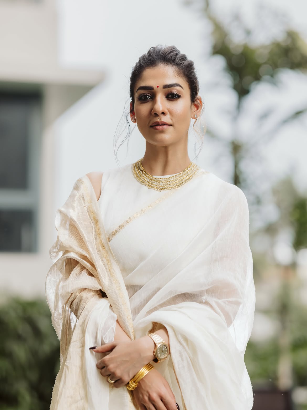 Nayanthara Stuns in Elegant White Saree