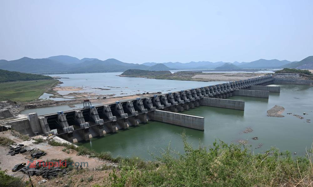 పోల‌వ‌రంలో ప‌ర్స‌న‌ల్ ఇష్యూస్‌.. !