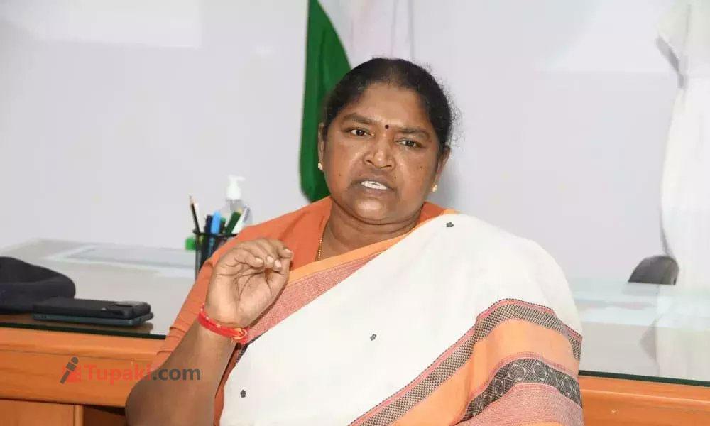 సీతక్క మౌనం .. దేనికి సంకేతం ?