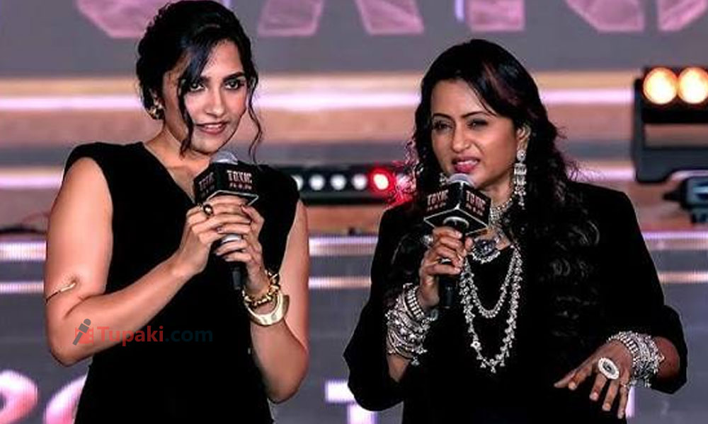 రిలేషన్షిప్స్.. ఎమోషన్స్ పీక్స్..టాక్సిక్పై రుక్మిణి హింట్! రిలేషన్షిప్స్.. ఎమోషన్స్ పీక్స్..టాక్సిక్పై రుక్మిణి హింట్!