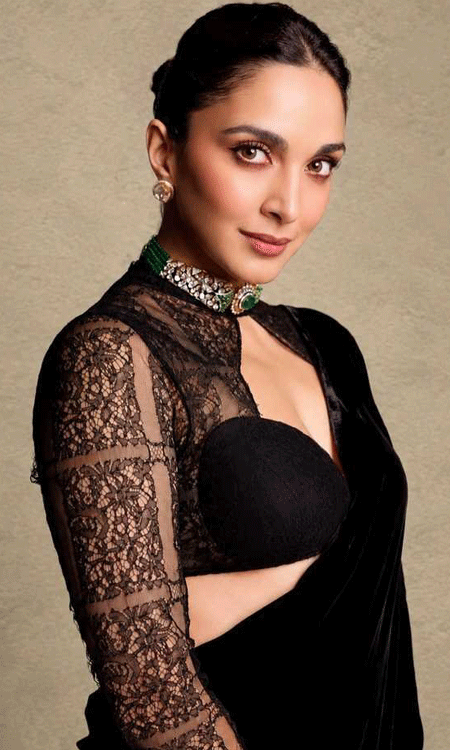 Kiara Advani Stuns in Black Look for Yash’s Toxic Promotions