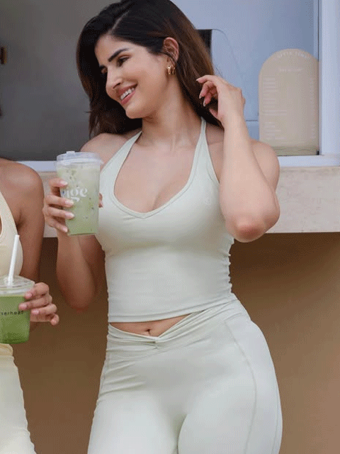 Sage Green Glow – Sakshi Malik’s Café Moment