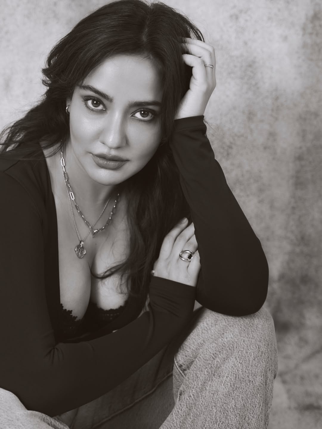 Neha Sharma’s Stunning Monochrome Portrait: A Timeless Look in August
