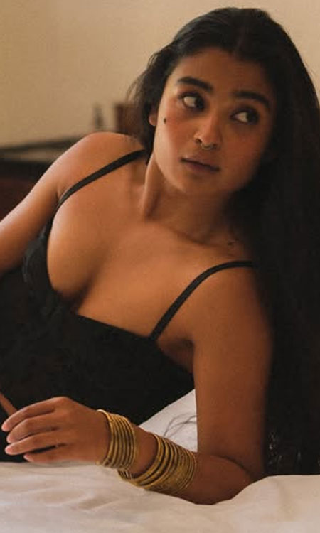 Chaithra J Achar’s Sultry Black Look: Captivating Photo
