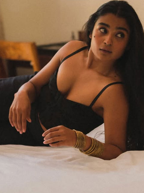 Chaithra J Achar’s Sultry Black Look: Captivating Photo