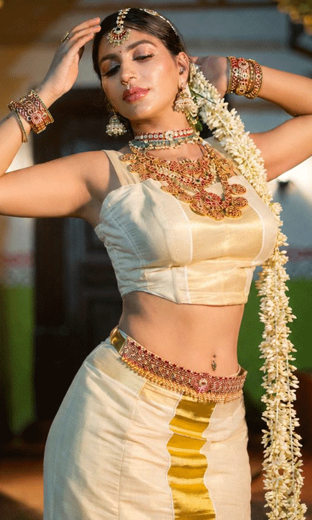 Yashika Aannand Stuns in a Gorgeous Onam Traditional Look