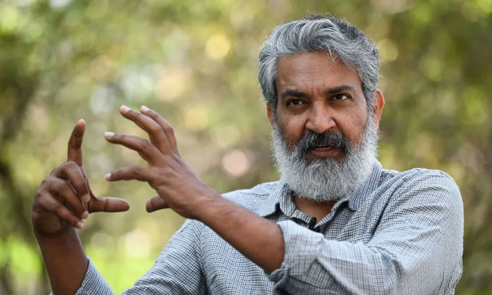 జక్కన్న పెట్టిన బార్.. అదే సమస్యా?