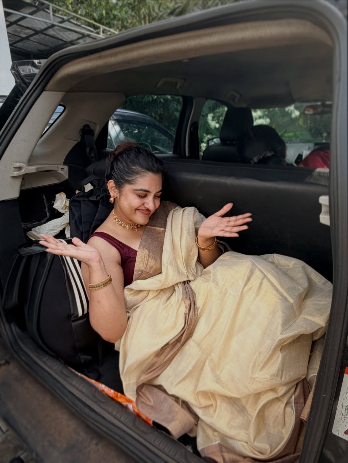 Nivetha Thomas Joyful Onam Celebration Features Saree