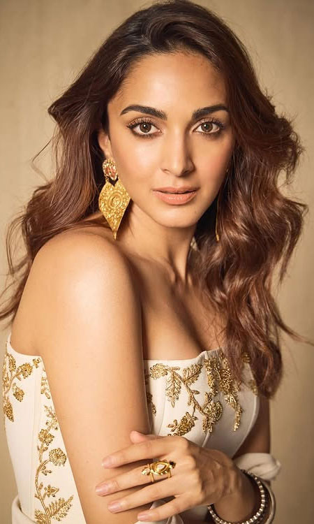 Kiara Advani Proves Her Acting Versatility With Toxic