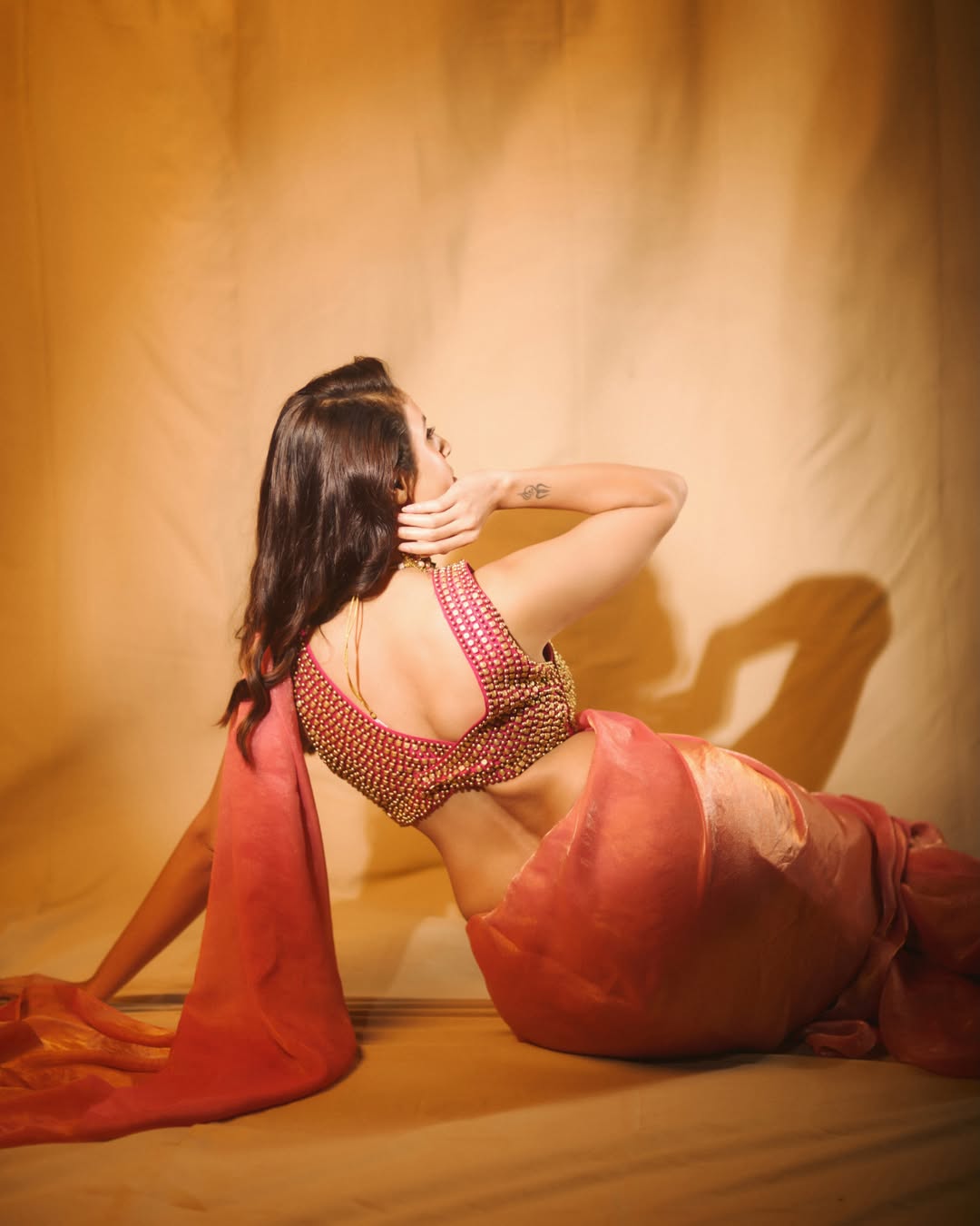 Priyanka Kholgade Stuns in a Gorgeous Pink Traditional Shoot