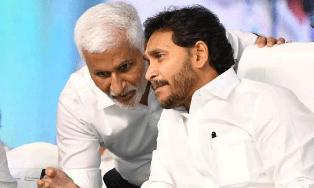 వైసీపీలో జగన్ డమ్మీ...నిజమేనా ?