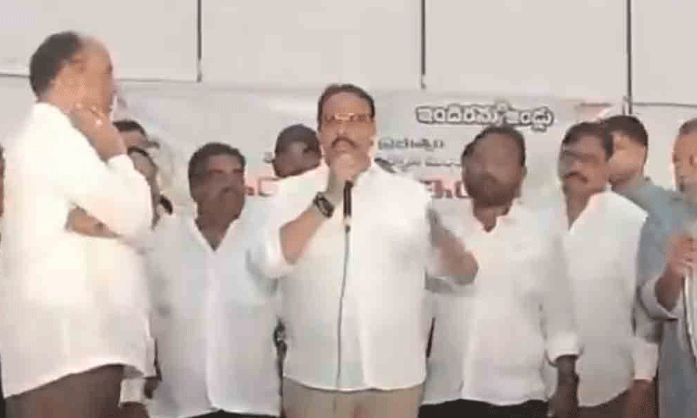 అలిగి వెళ్లిపోయిన హైద‌రాబాద్‌ కాంగ్రెస్ ఎమ్మెల్యే... !
