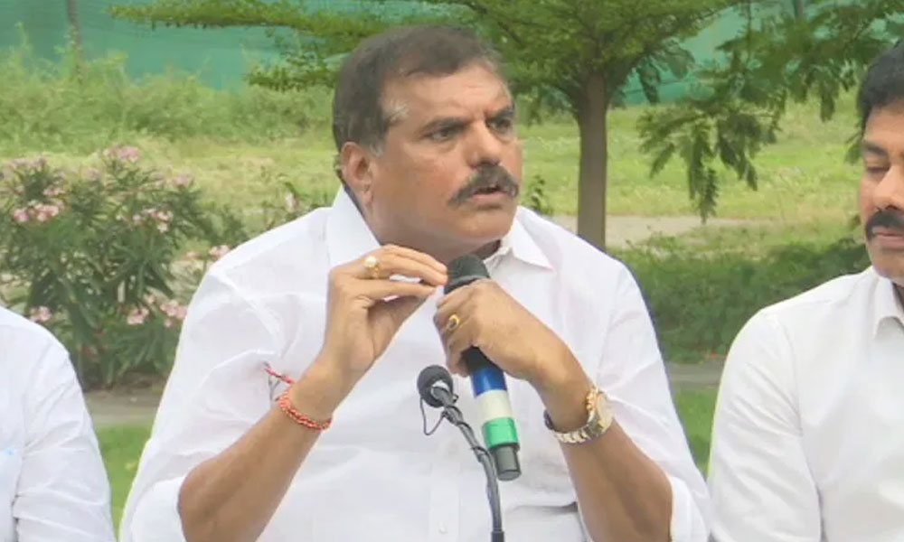 విజయసాయిరెడ్డిపై ఎదురుదాడి.. మాజీ ఎంపీ ఆరోపణలపై బొత్స ఫైర్