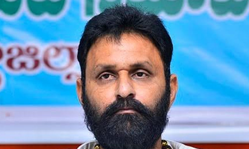 గుడివాడ వైసీపీలో గడబిడ.. మాజీ మంత్రి కొడాలిపైనే ఆశ!