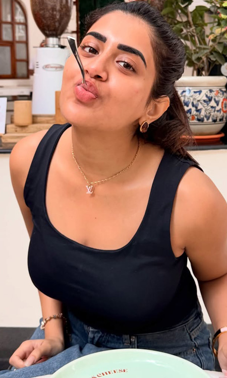 Rashi Singh Looks Radiant in a Simple Black Top and Fresh High Ponytail