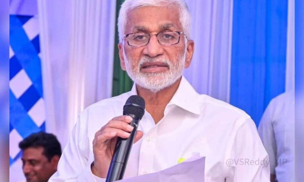 విజయసాయిరెడ్డిని కొడితే మీడియాకు తెలియదా ?