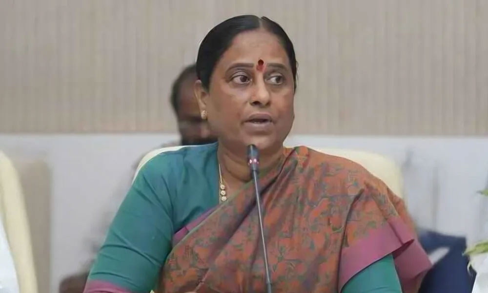 హస్తినలో పేలిన కొండా బాంబు !