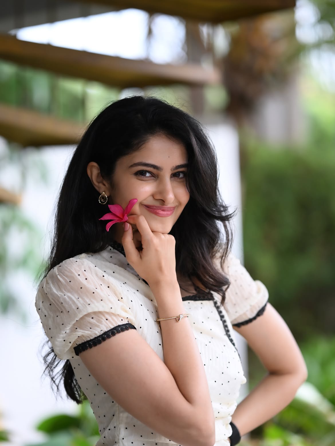 Manasa Varanasi Wins Hearts With Her Natural Beauty