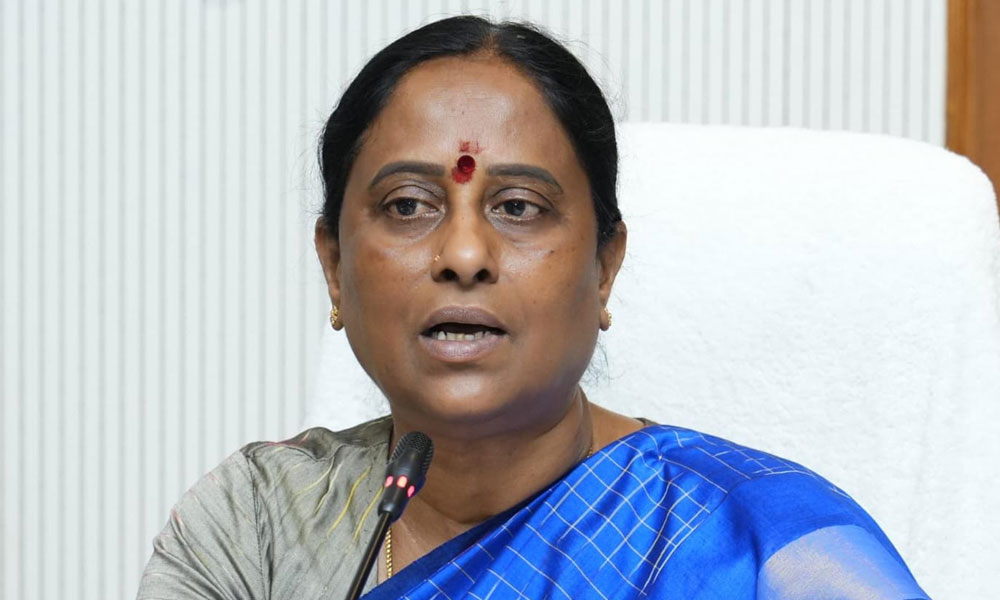కాంగ్రెస్ : బీసీ కార్డు భయపెడుతుందా ?