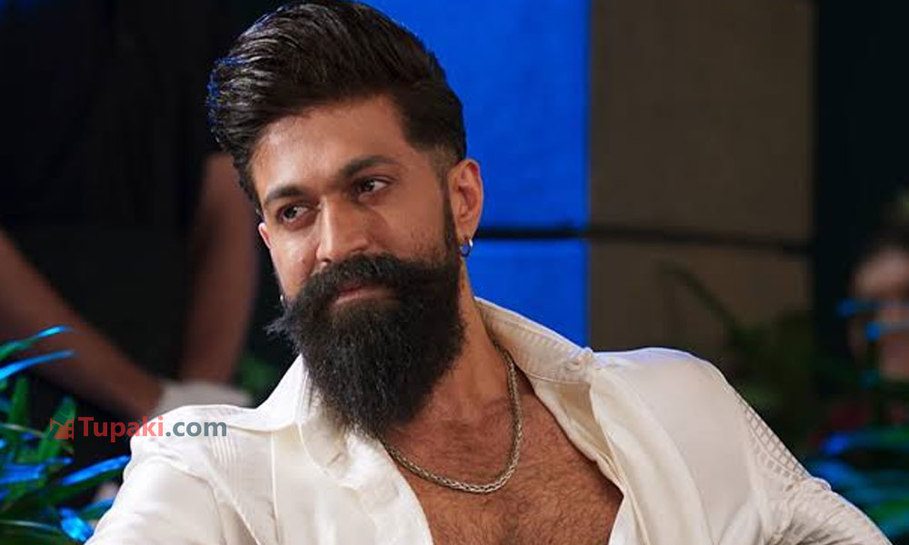య‌శ్ ఈసారి వెళ్లేది ఏ ప‌రిశ్ర‌మ‌కి!