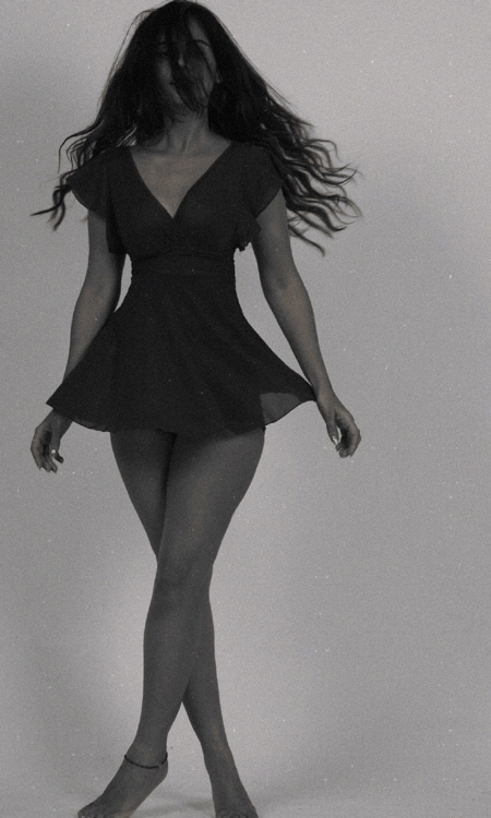 Rose Sardana’s Cinematic Black-and-White Look Captures Attention