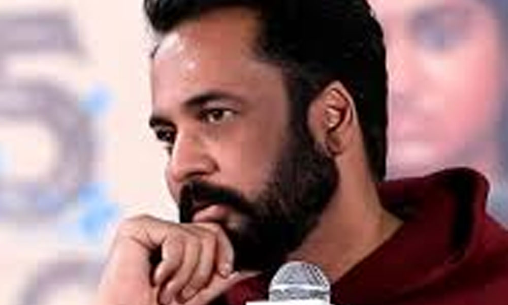 శివాజీ ఒపినీయన్‌ పై డిబేట్.. థియేటర్లోనా? ఓటీటీలోనా?