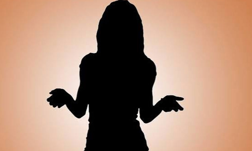 సెలబ్రిటీలకు సోషల్ మీడియా వరమా.. శాపమా?