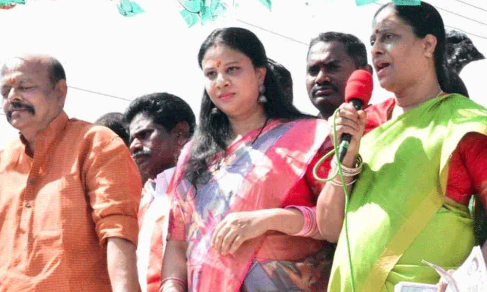 టీఆర్ఎస్సా.. బీజేపీనా.. కొండా కుటుంబంపై రాజ‌కీయ వ‌ర్గాల్లో పెనుచ‌ర్చ‌!