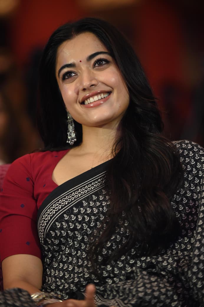 Rashmika Mandanna Stuns in Saree at Epic – First Semester Trailer Launch