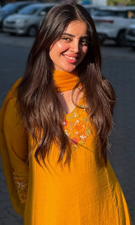 Kushitha Kallapu Shares Serene Tirumala Visit Photos With Fans