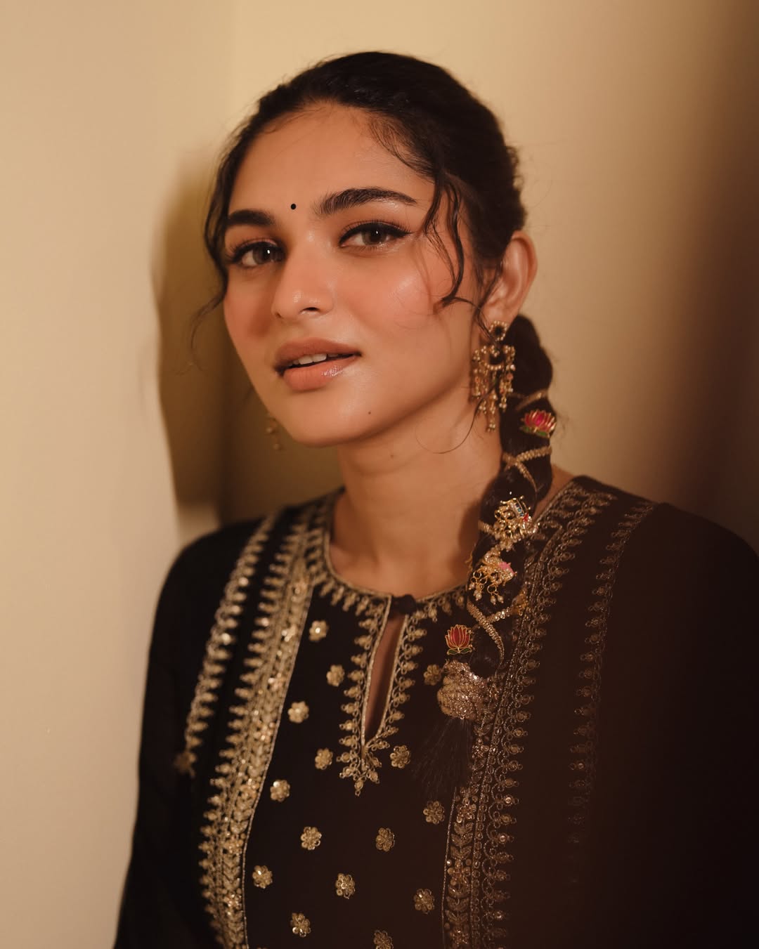 Kayadu Lohar’s Black Ethnic Look Exudes Timeless Elegance