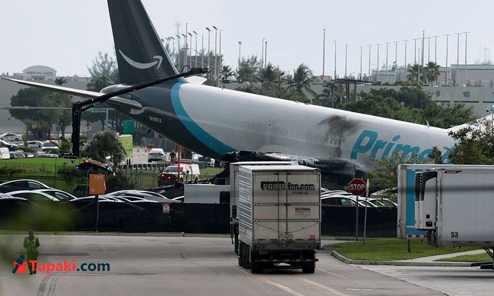Horrifying Video: Amazon Aeroplane Crashes On Runway, 5 Dead! Horrifying Video: Amazon Aeroplane Crashes On Runway, 5 Dead!