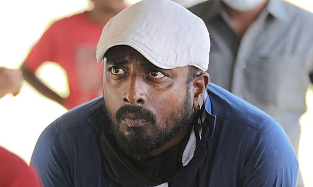 ఎరులై పారించిన డైరెక్ట‌ర్ కి అదే ర‌క్తం చూస్తే క‌ళ్లు తిరుగుతాయి!