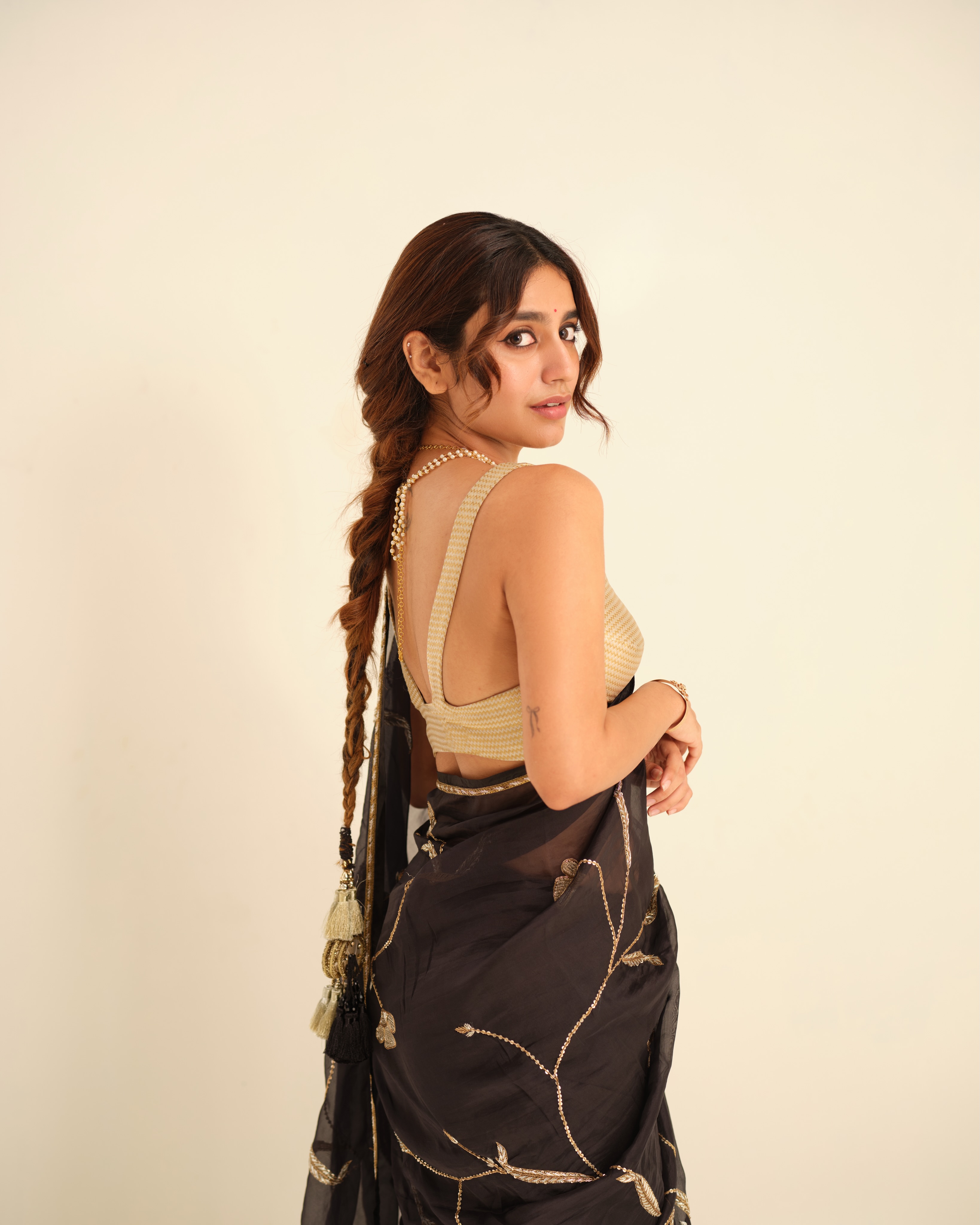 Priya Prakash Varriers Black Saree Look Is Pure Classic Glamour