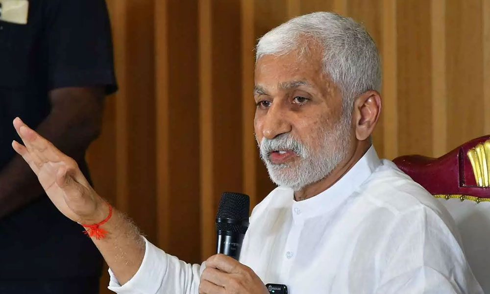 విజయసాయిరెడ్డితో కలిసి నడిచేదెవరు?