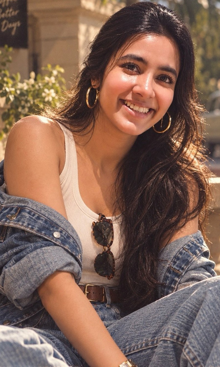 Shivani Nagaram Brings 80s Nostalgia to Life With Her Vintage Fashion Looks