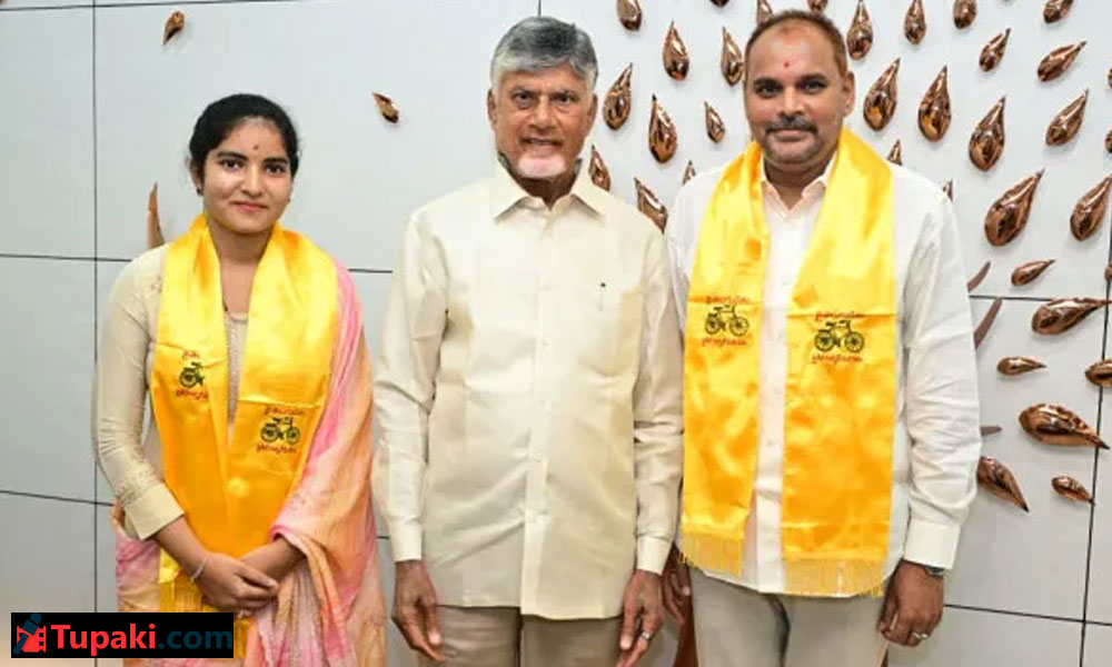 చిన్న శ్రీనుకు టీడీపీ భారీ ఆఫర్..!! వైసీపీపై తీవ్రమైన ఎఫెక్ట్?