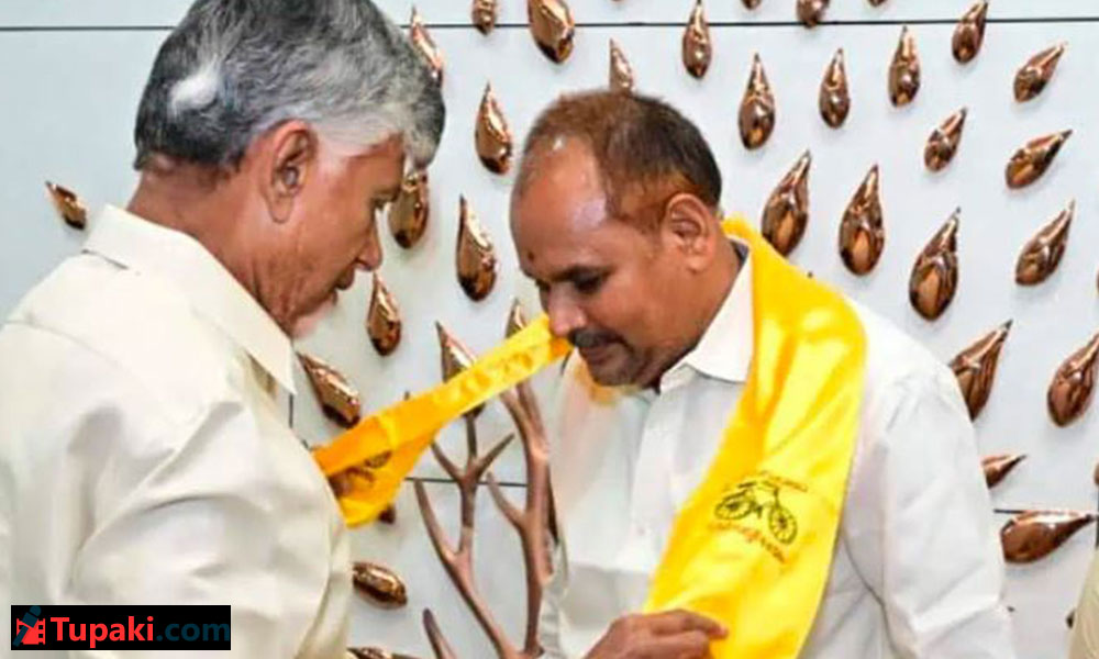 వైసీపీ ఊహించలేకపోయిందా? చిన్న శ్రీను వెళ్లినా ఓకే అనుకుందా?!