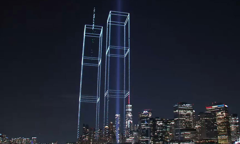 ఆకాశంలో వెలిగిన 2,977 ప్రమిదలు..  ‘9/11’కు చెరగని గాయానికి కన్నీటి కాంతుల నివాళి