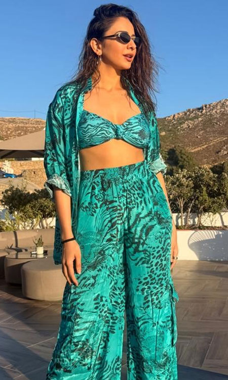 Rakul Preet Singh Defines Vacation Glam