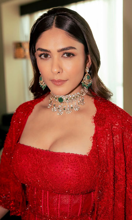 Mrunal Thakur Redefines Opulent Glamour