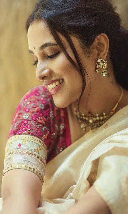 Priyanka Mohan’s Timeless Traditional Elegance