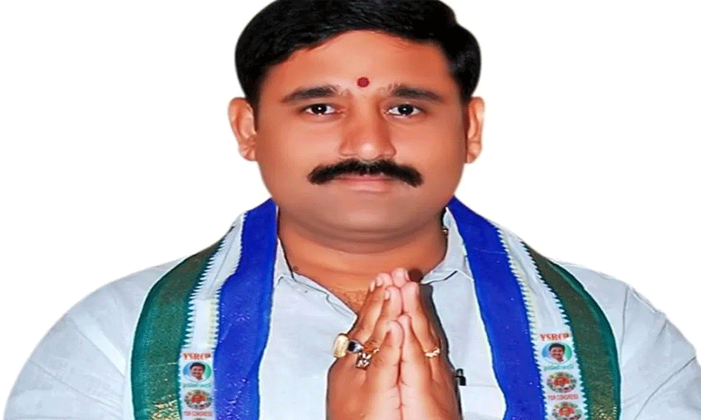 చిన్న శ్రీను వియ్యంకుడు అడుగులు ఎటు వైపు ?