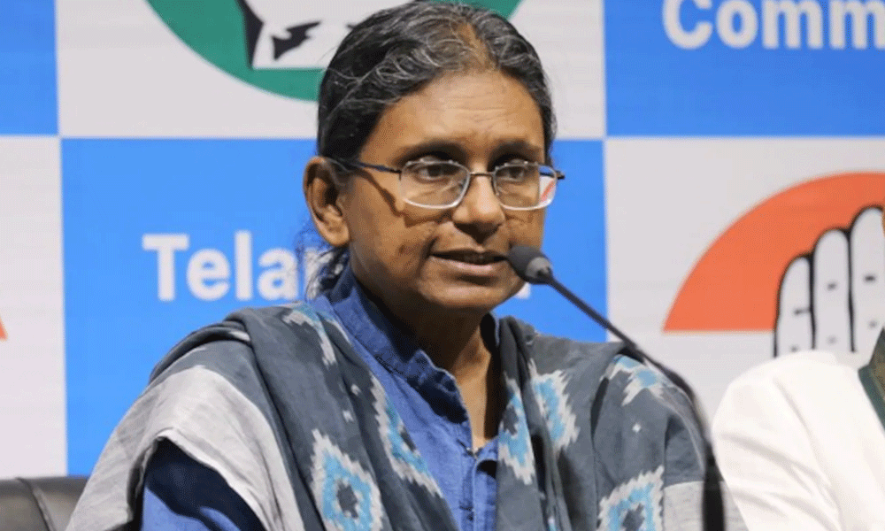 ఉన్నత చదువులకు మీనాక్షి.. తెలంగాణకు కాంగ్రెస్ కొత్త ఇంఛార్జ్!