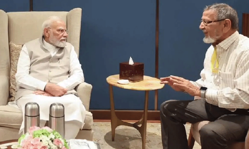 మోడీ క్లాస్ మేట్ కు కబ్జా కష్టం.. ప్రధానిని కలిసి విన్నపం