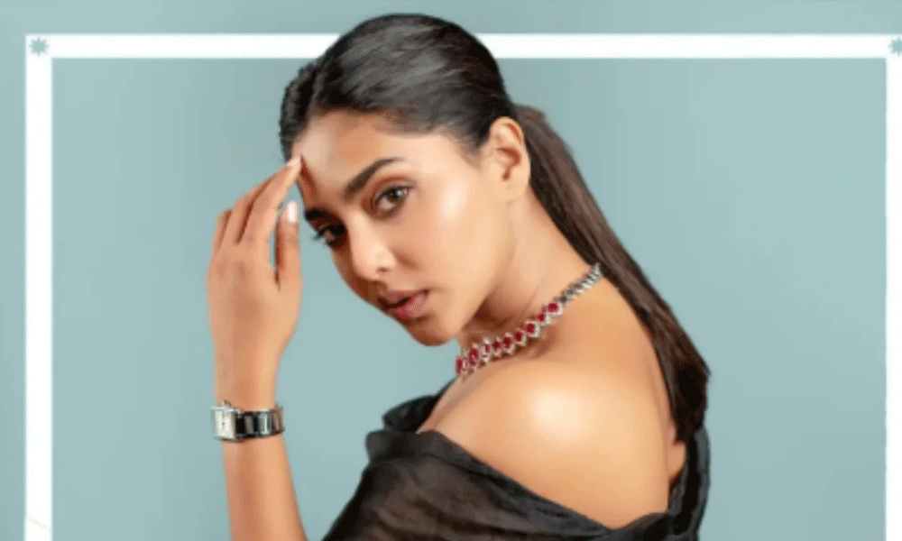 స్త్రీల సంస్కృతి బట్టల్లోనే ఉంటుందా? యువ‌న‌టి ఎదురుదాడి!