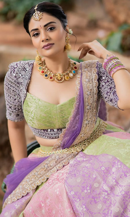 Vinayaka Chavithi Special Sreemukhi Traditional Attire