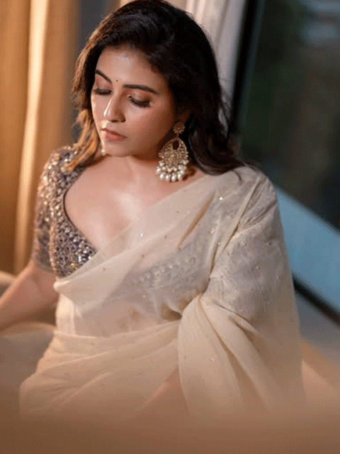Anjali’s Poetic Grace in Six Yards of Elegance