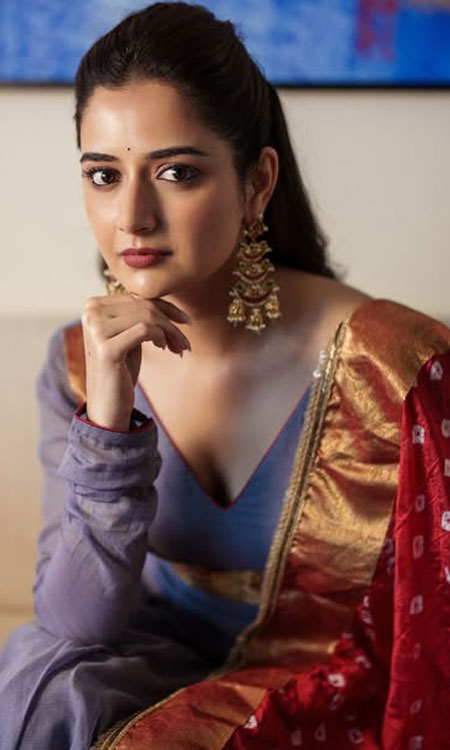 Ashika Ranganath Redefines Traditional Grace
