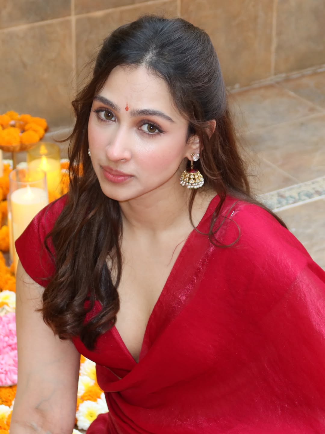 Pashmina Roshan’s Graceful Ganesh Chaturthi Look Wins Hearts Pashmina Roshan’s Graceful Ganesh Chaturthi Look Wins Hearts